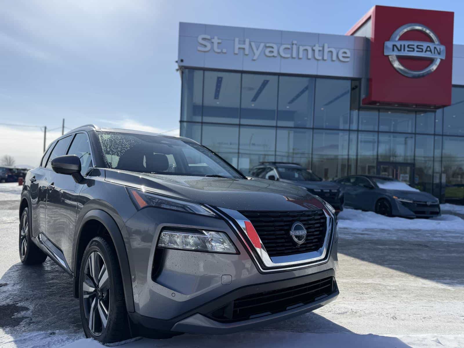 2023 Nissan Rogue SL - Image 1