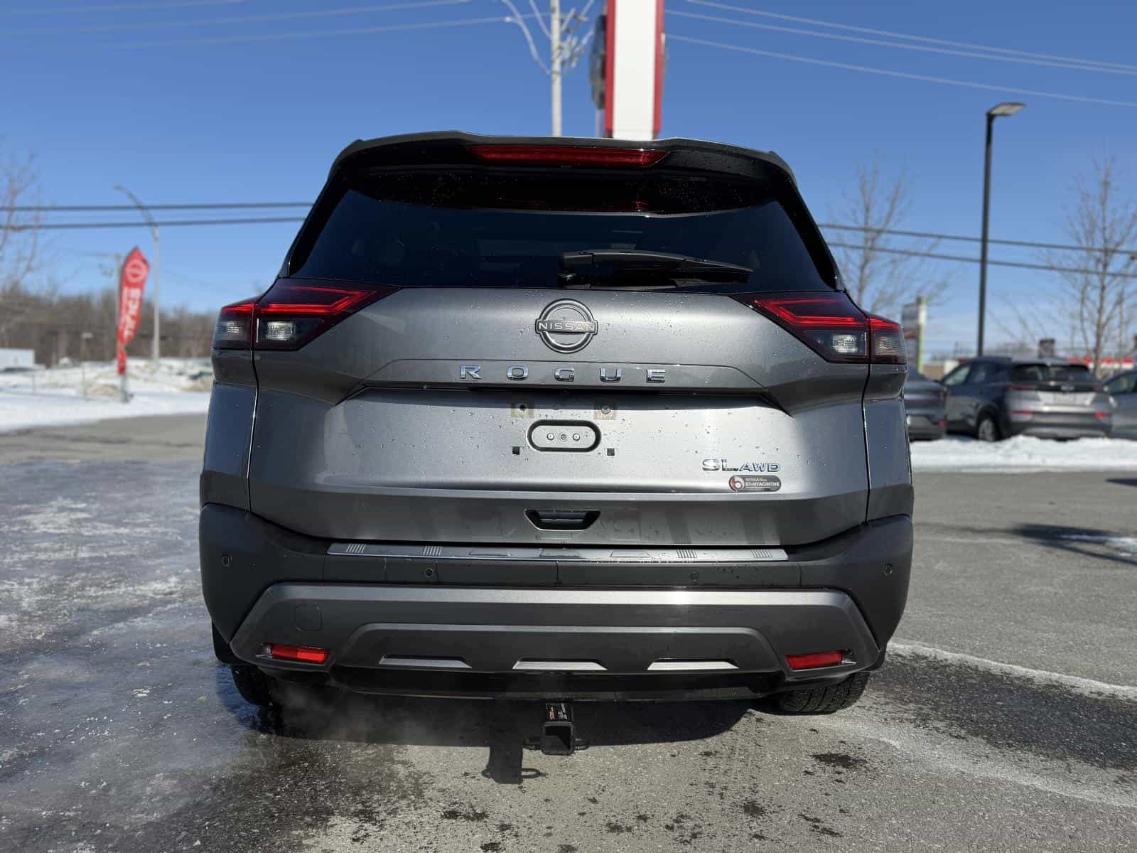 2023 Nissan Rogue SL - Image 7