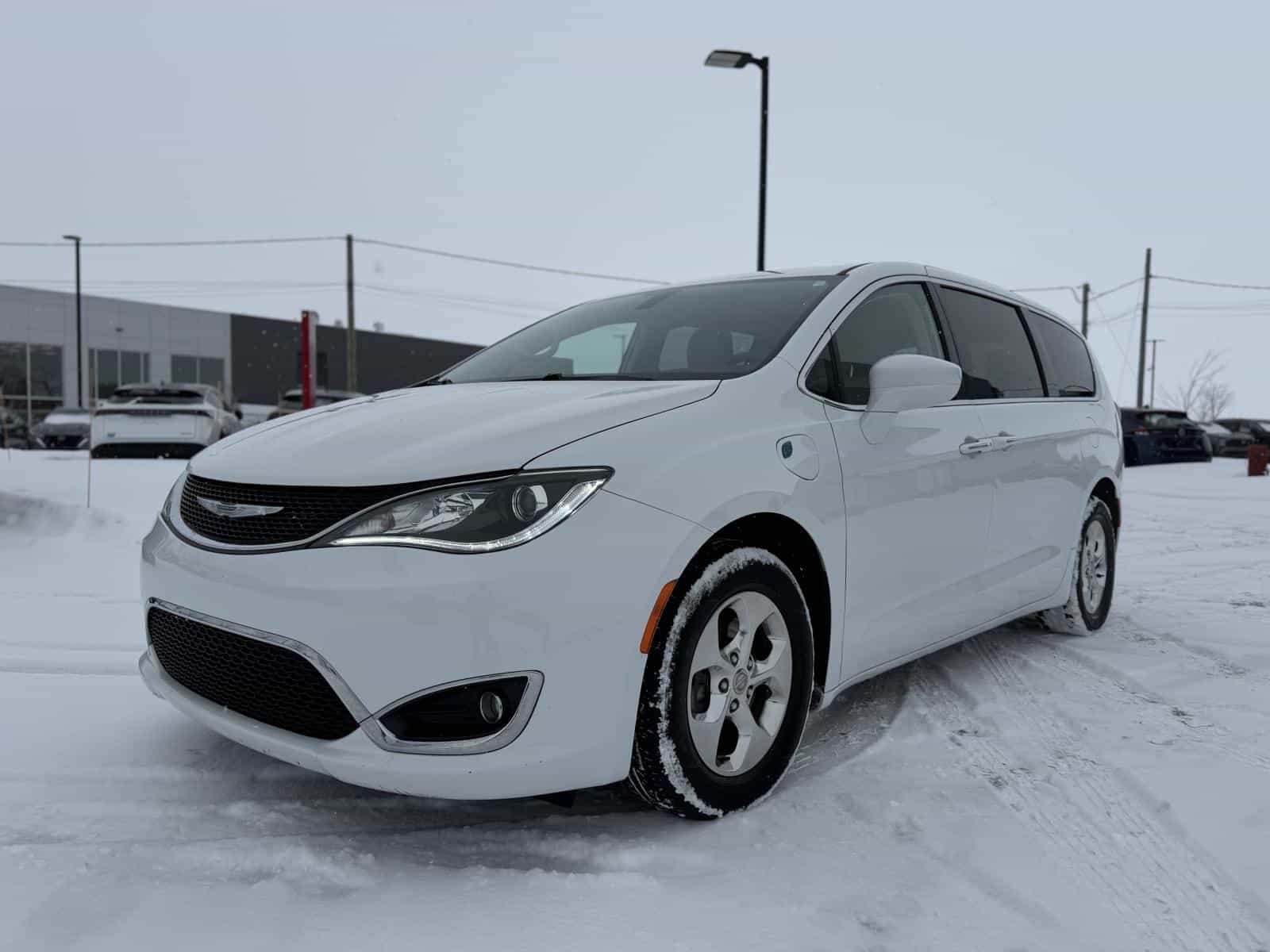 2020 Chrysler Pacifica Hybrid Touring - Image 2