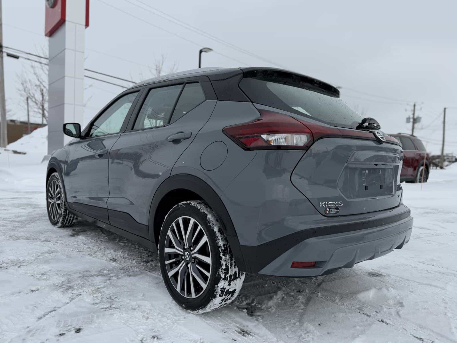 Image 8 Nissan Kicks SV 2021