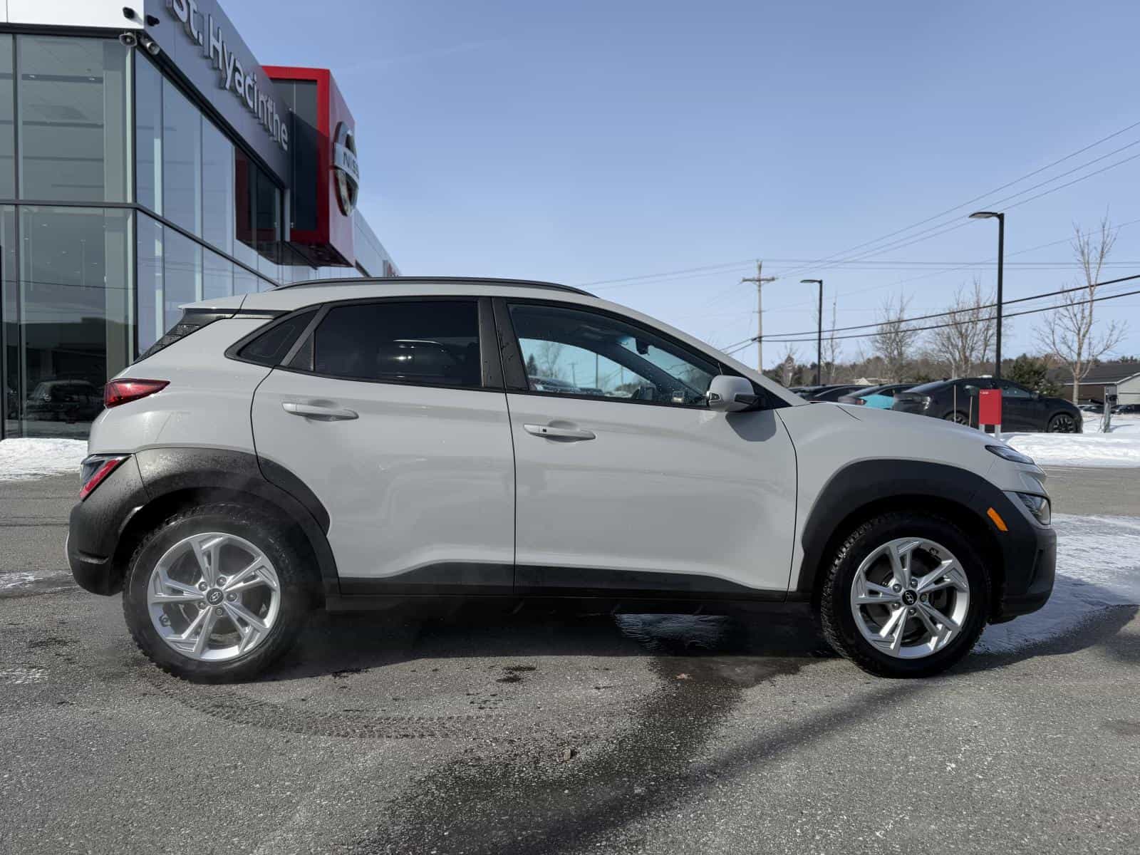 2022 Hyundai Kona Preferred - Image 5