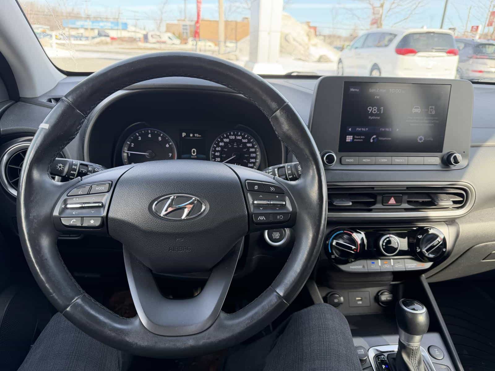 2022 Hyundai Kona Preferred - Image 11