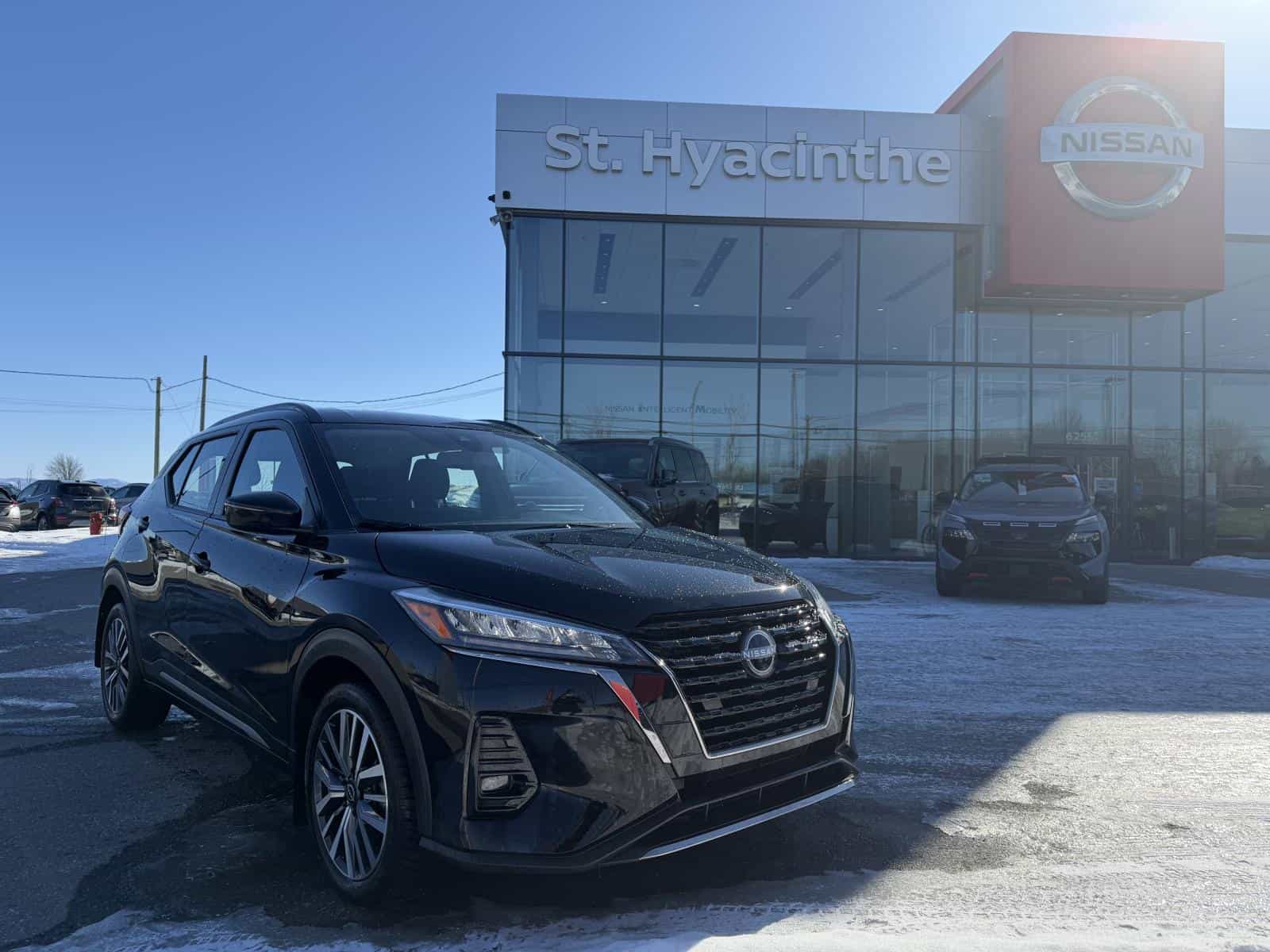 2024 Nissan Kicks SR - Image 1