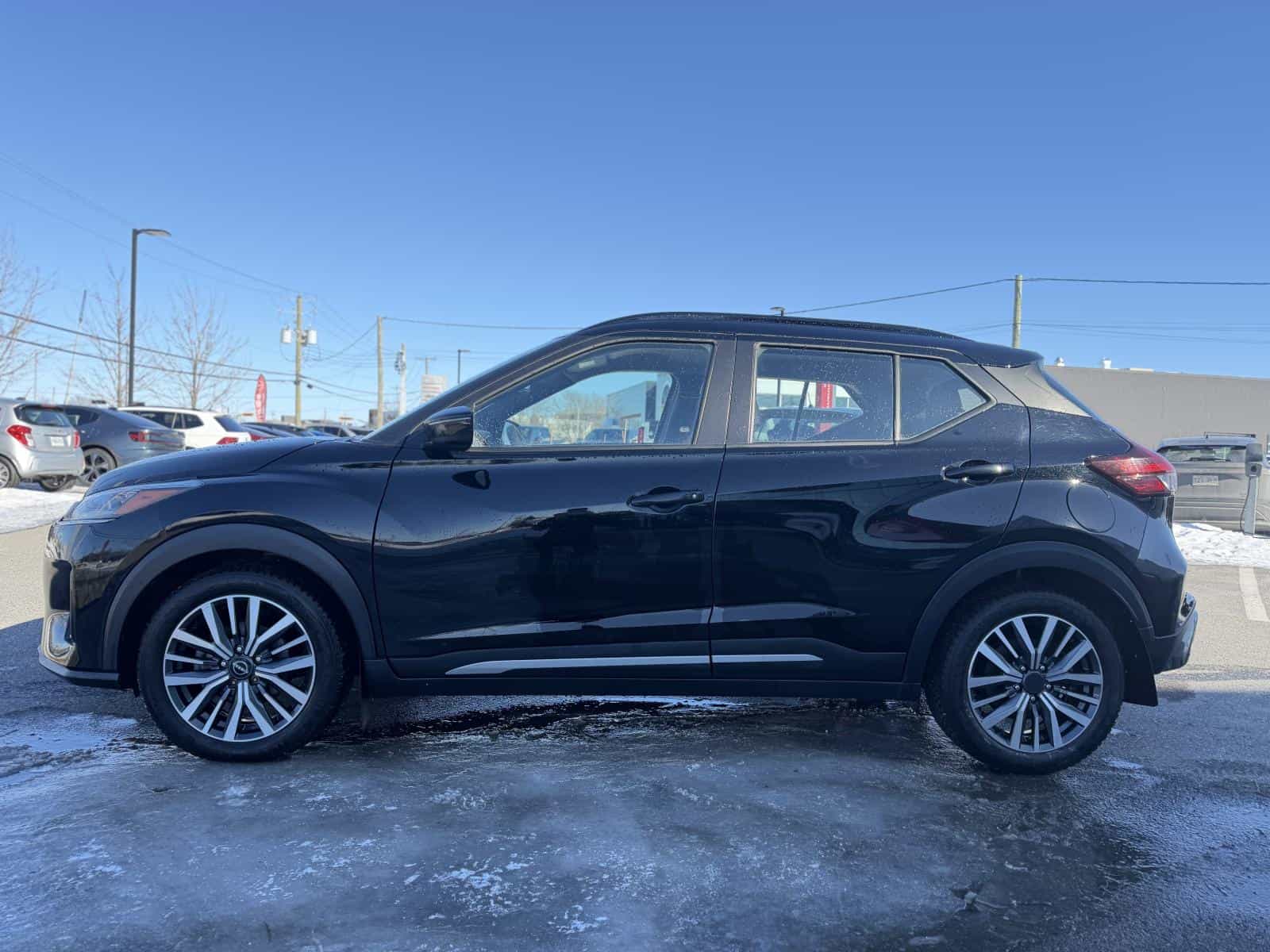 2024 Nissan Kicks SR - Image 9