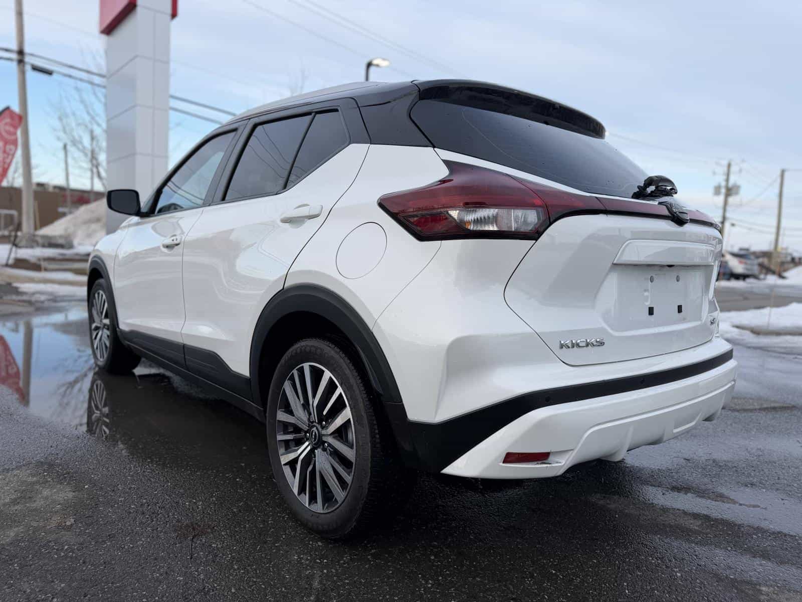 2024 Nissan Kicks SV - Image 8