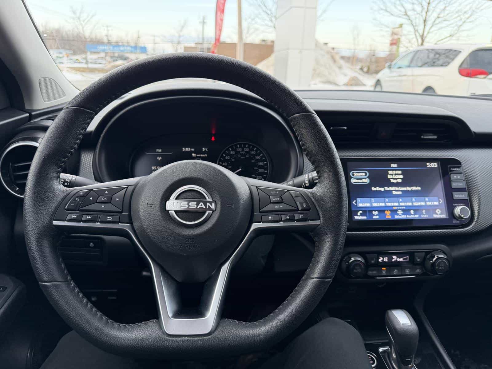 Image 10 Nissan Kicks SV 2024