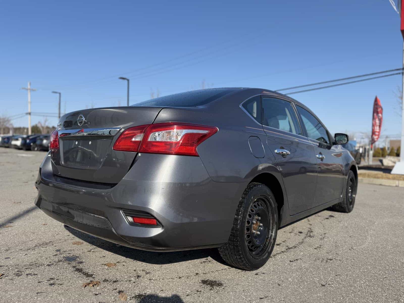 2017 Nissan Sentra S - Image 6