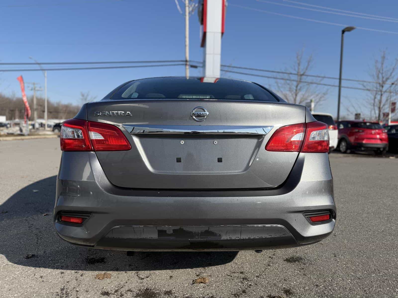 2017 Nissan Sentra S - Image 7