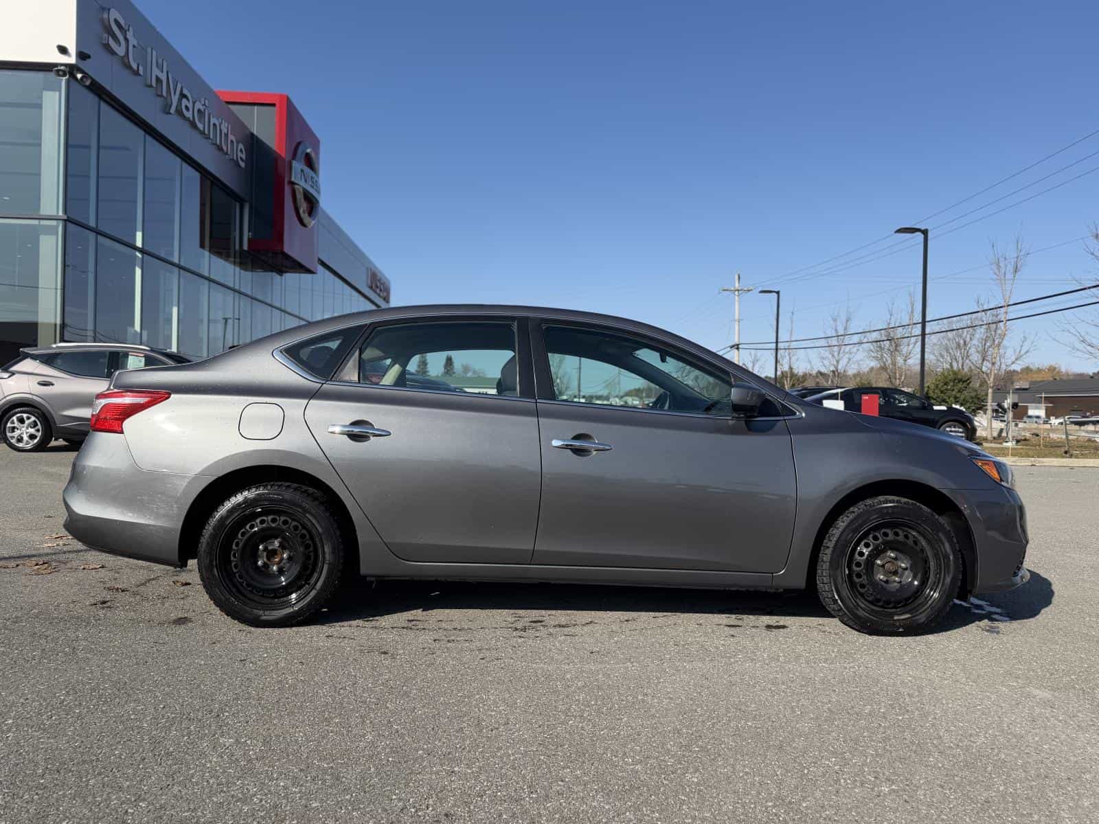 Image 5 Nissan Sentra S 2017