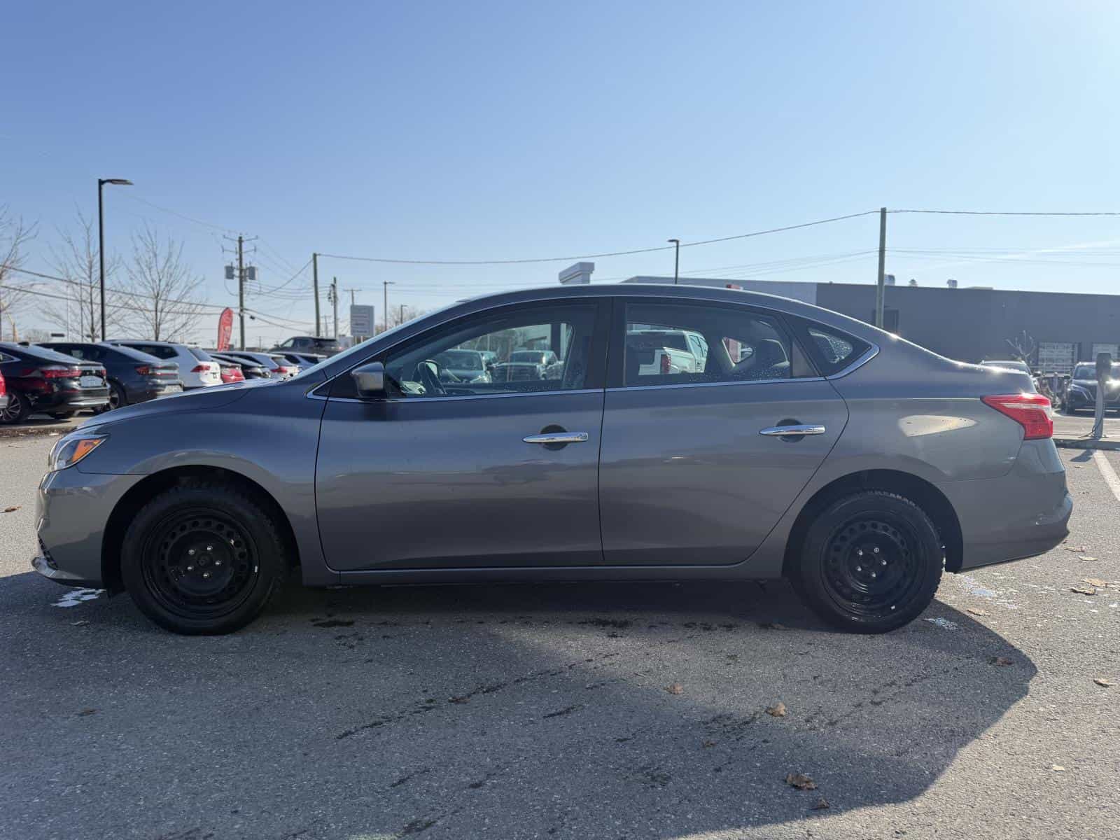 Image 9 Nissan Sentra S 2017