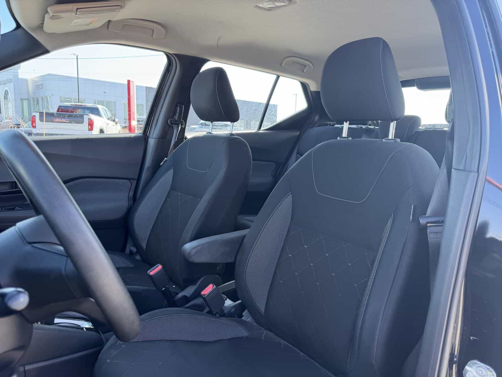 Image 10 Nissan Kicks S 2020