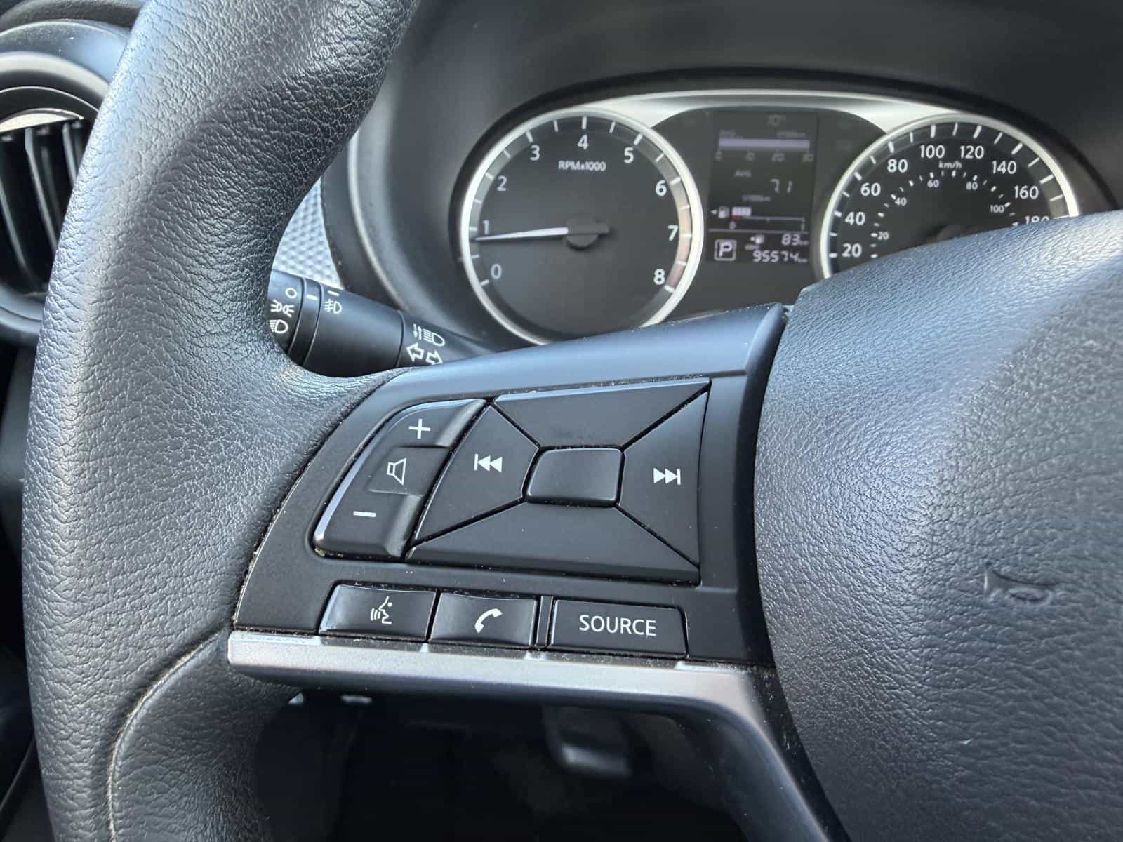 2020 Nissan Kicks S - Image 13