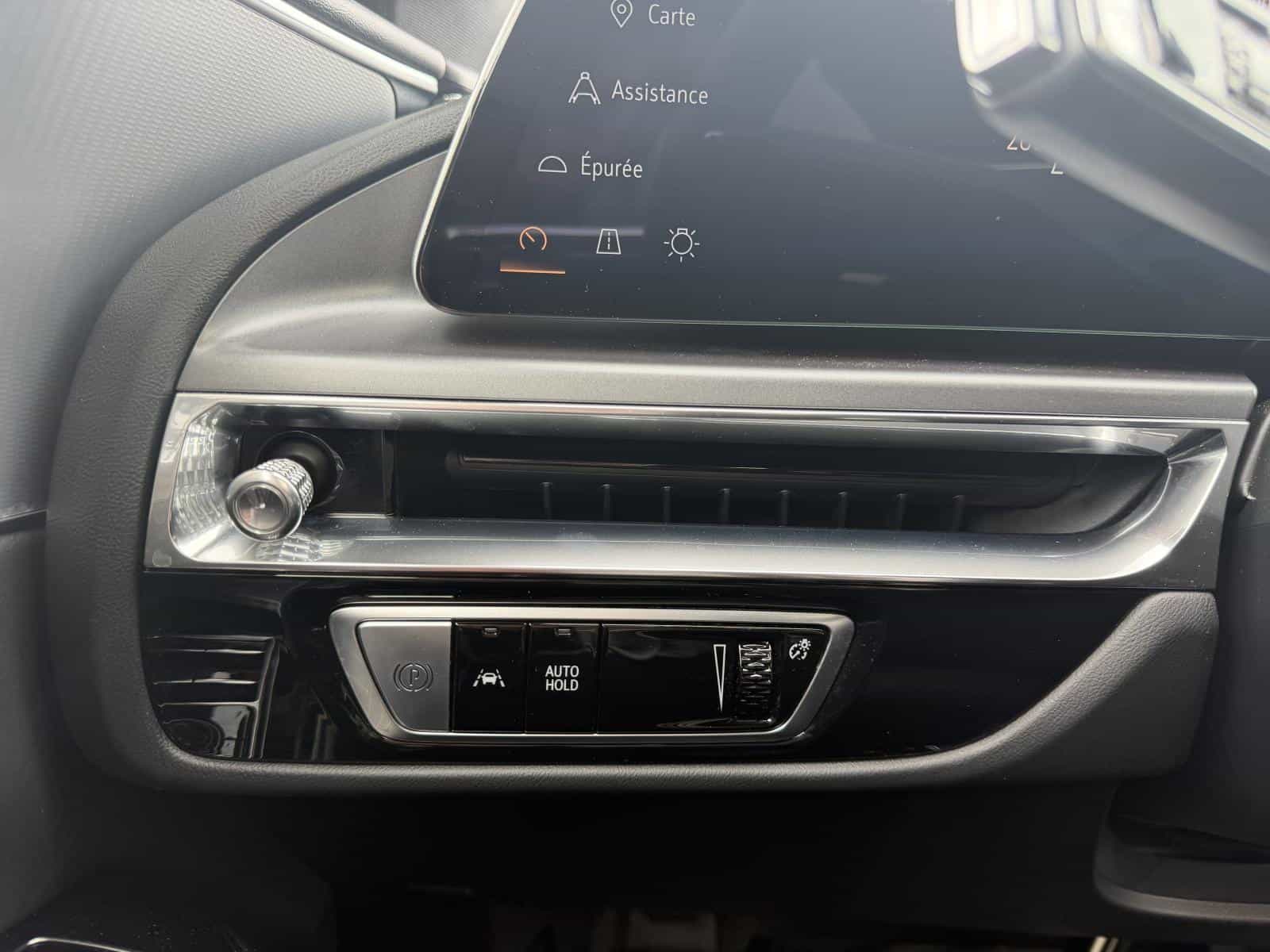 2024 Cadillac Lyriq Tech - Image 12