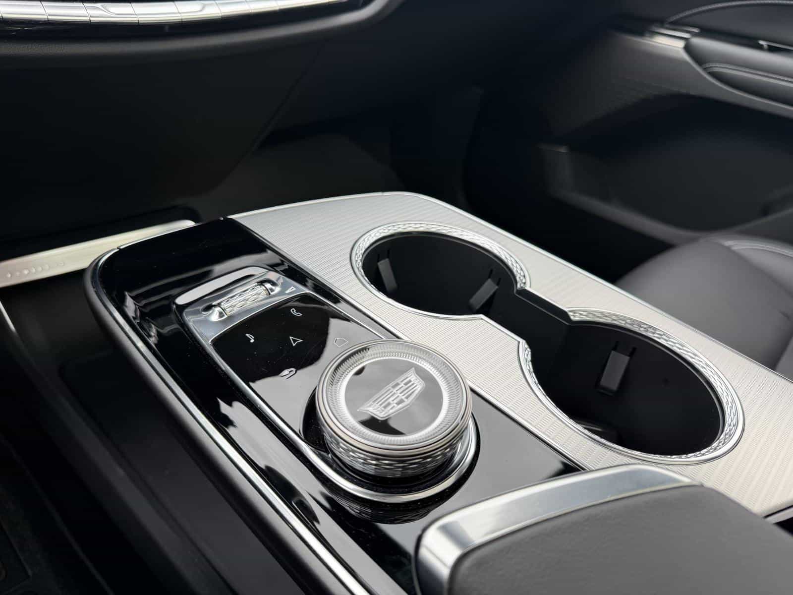 2024 Cadillac Lyriq Tech - Image 18