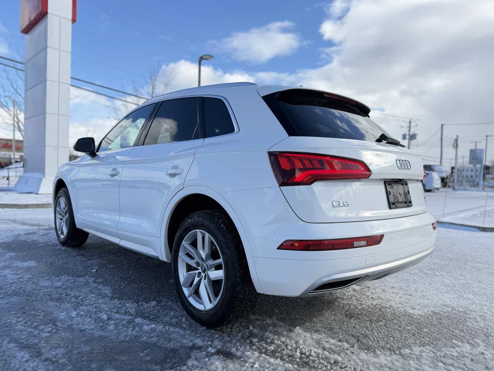 2018 Audi Q5 Komfort - Image 8
