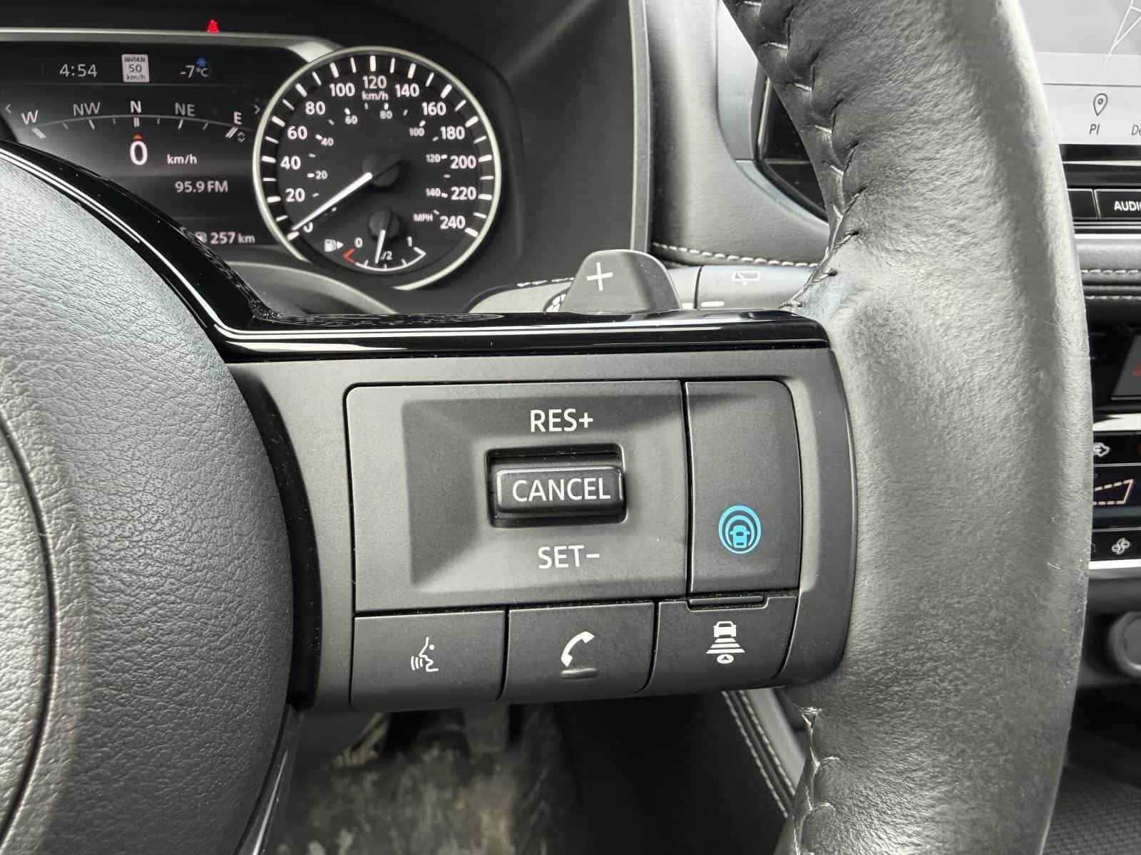 Image 15 Nissan Rogue SL 2023