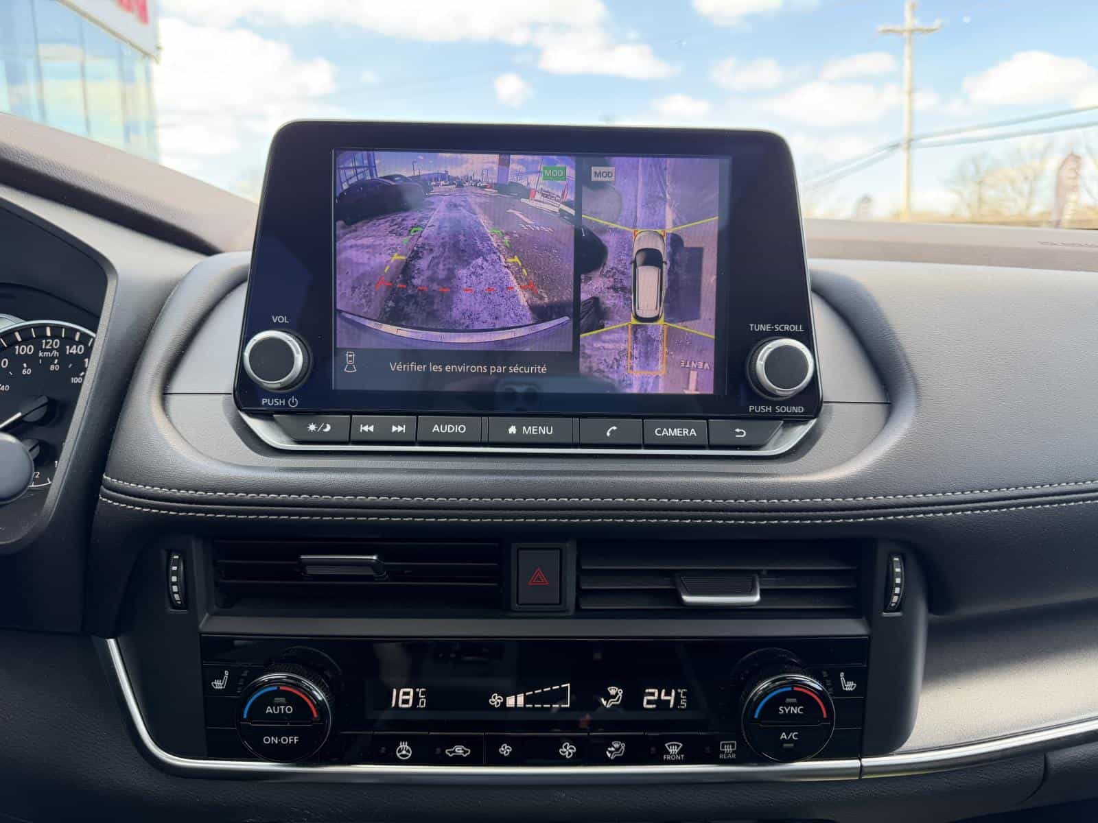 2023 Nissan Rogue SV Midnight - Image 16