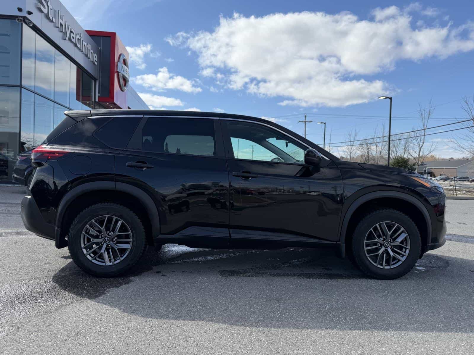 2022 Nissan Rogue S - Image 5