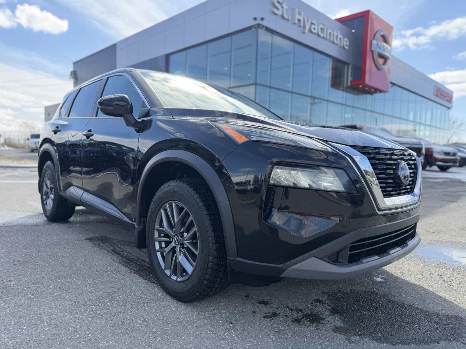 Image 4 Nissan Rogue S 2022