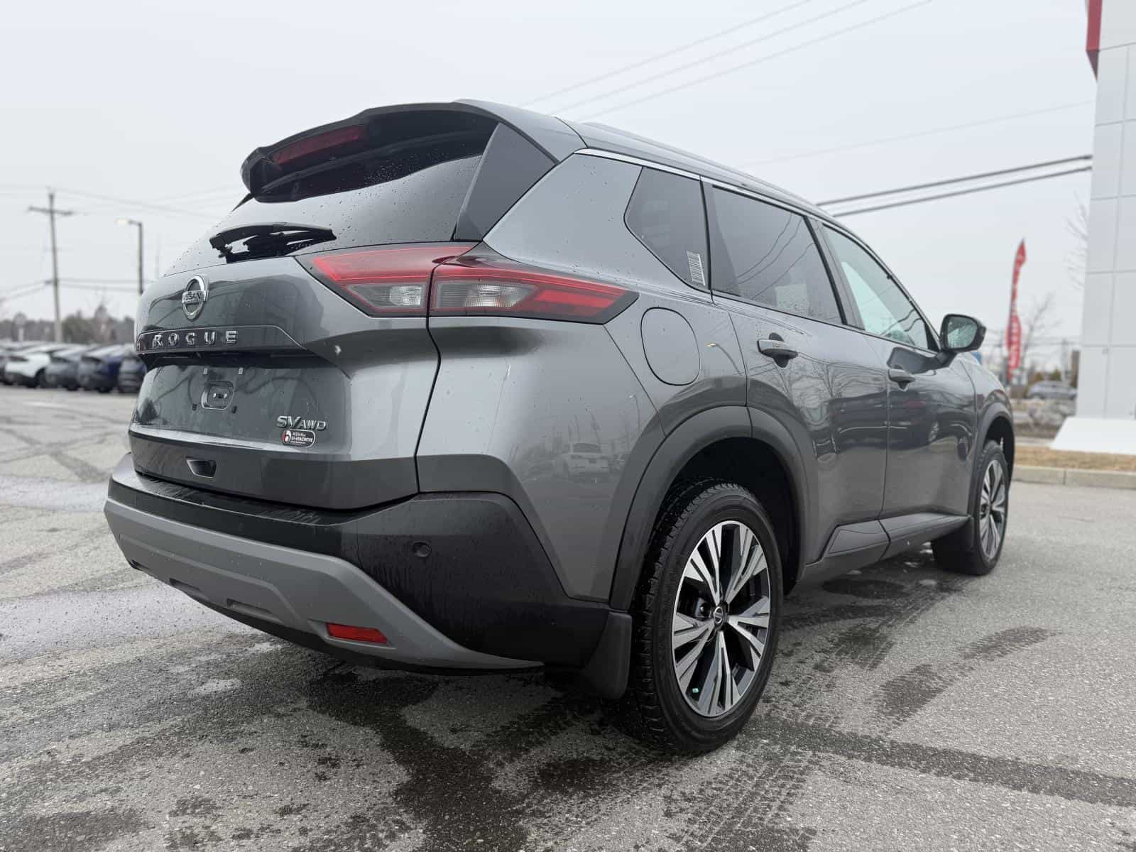 2021 Nissan Rogue SV Premium - Image 6