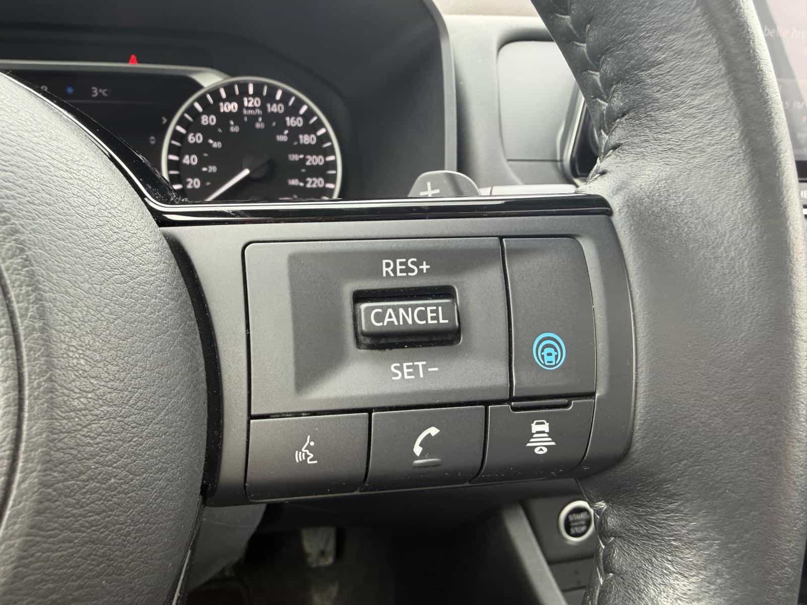 2021 Nissan Rogue SV Premium - Image 13