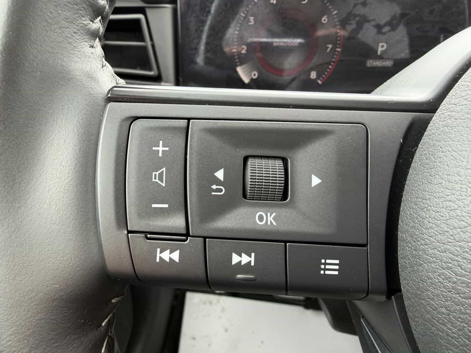 Image 12 Nissan Kicks SV 2025