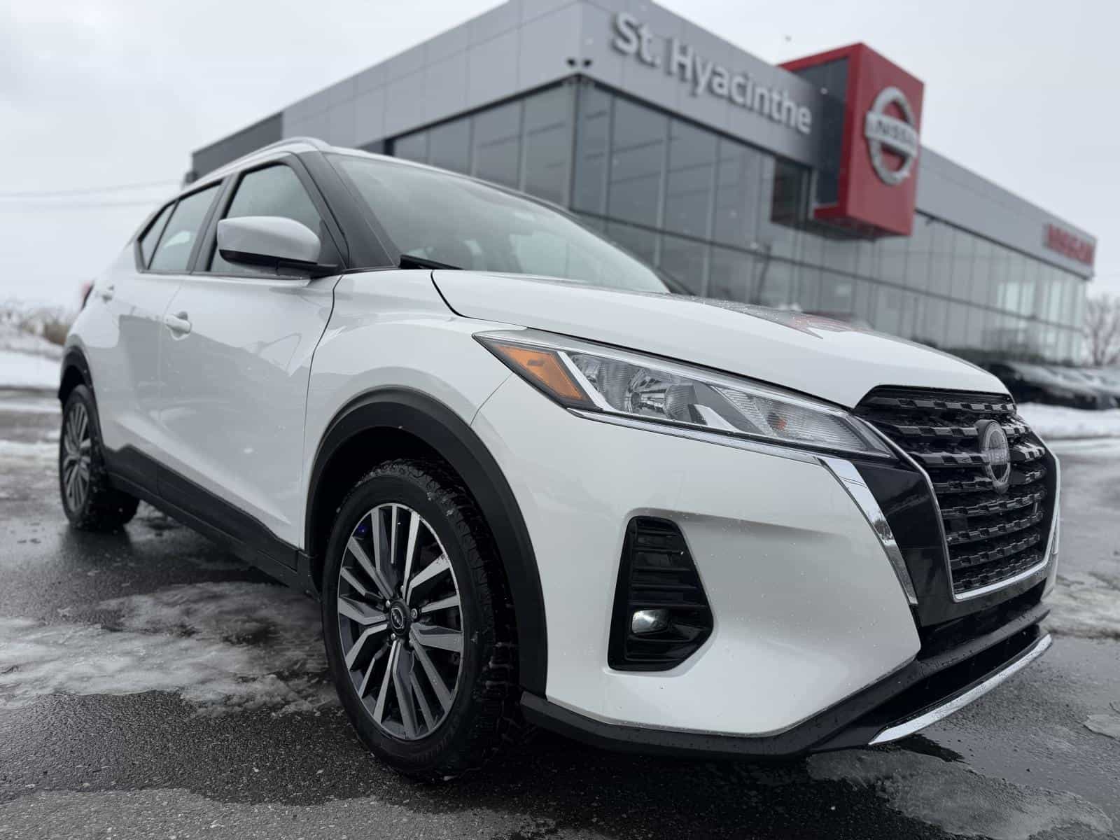 2023 Nissan Kicks SV - Image 4