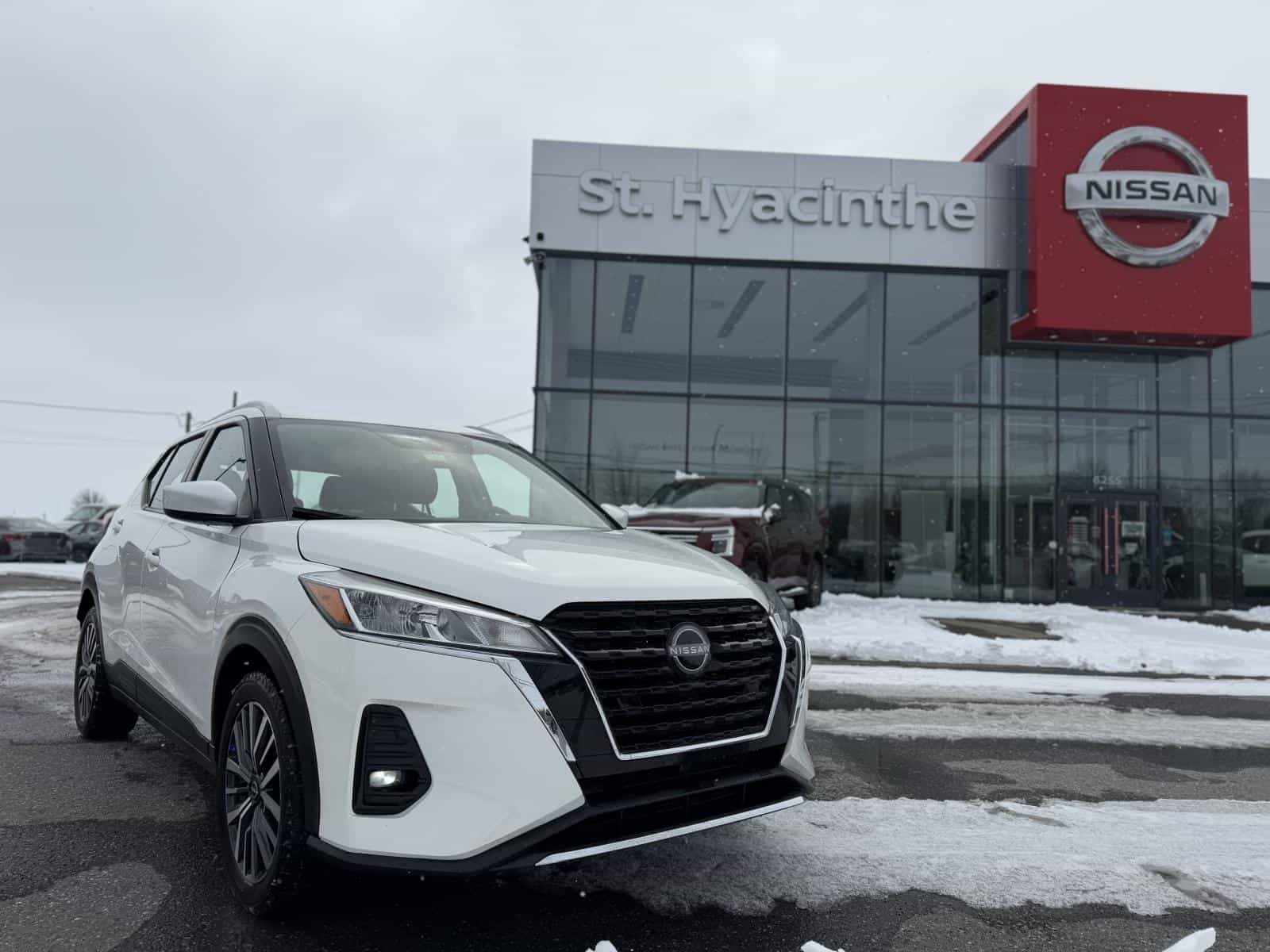 Image 1 Nissan Kicks SV 2023