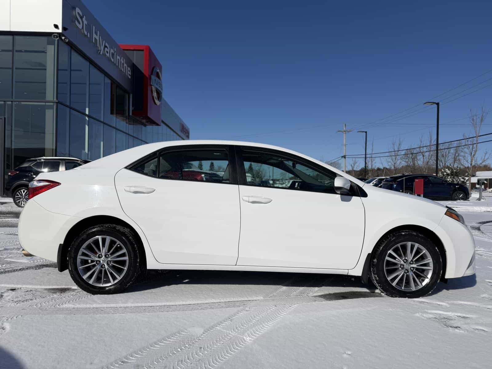 Image 5 Toyota Corolla LE 2014