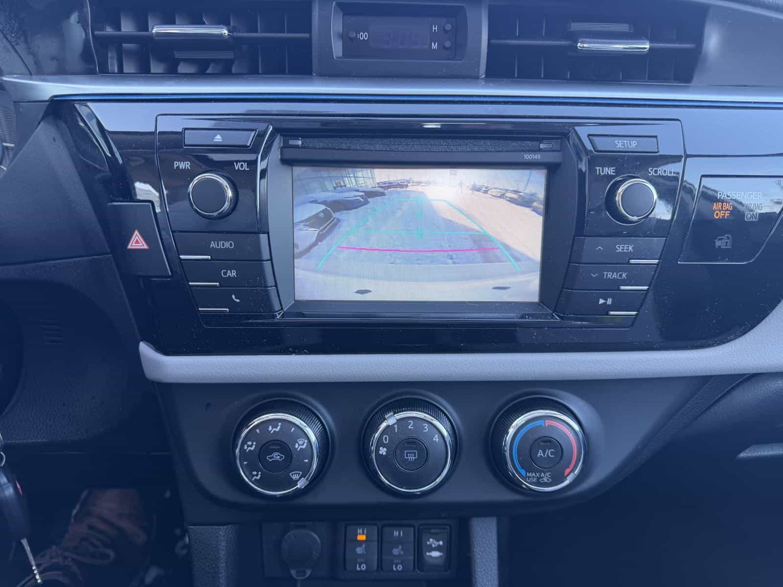 Image 16 Toyota Corolla LE 2014