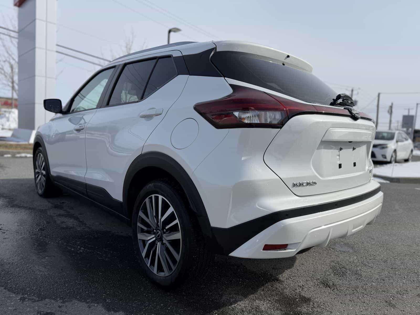 Image 8 Nissan Kicks SV 2024
