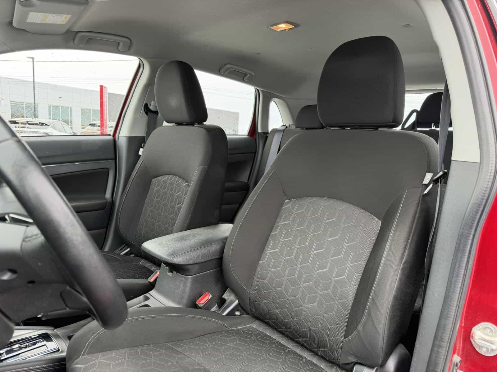 2020 Mitsubishi RVR ES - Image 10