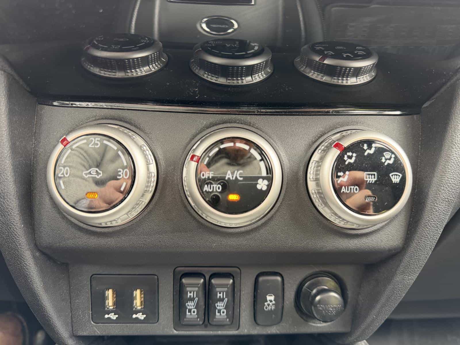 2020 Mitsubishi RVR ES - Image 17