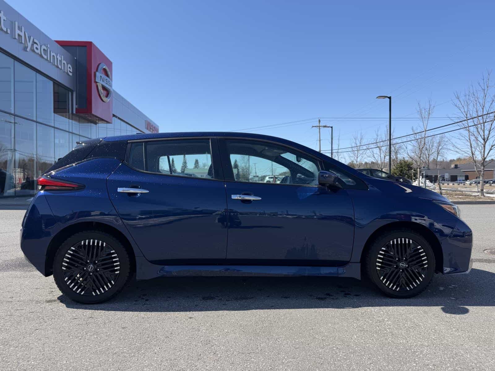 Image 5 Nissan Leaf SV Plus 2023