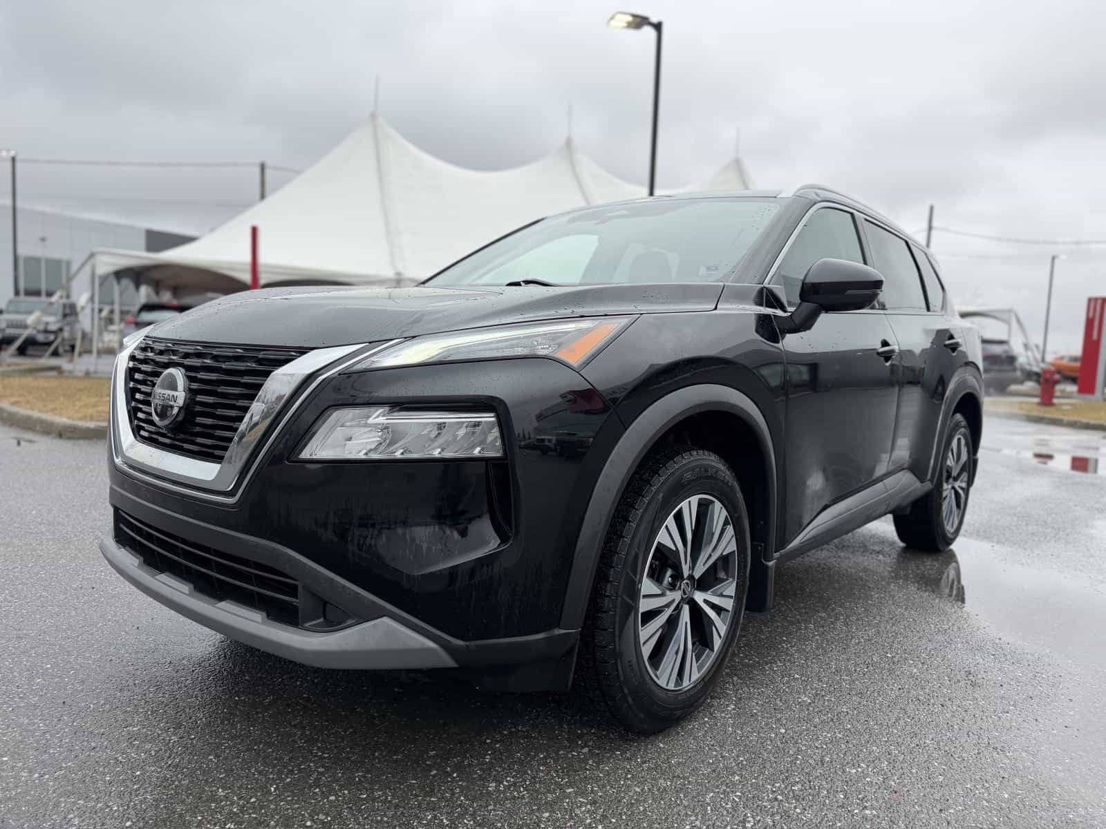 Image 2 Nissan Rogue SV 2021