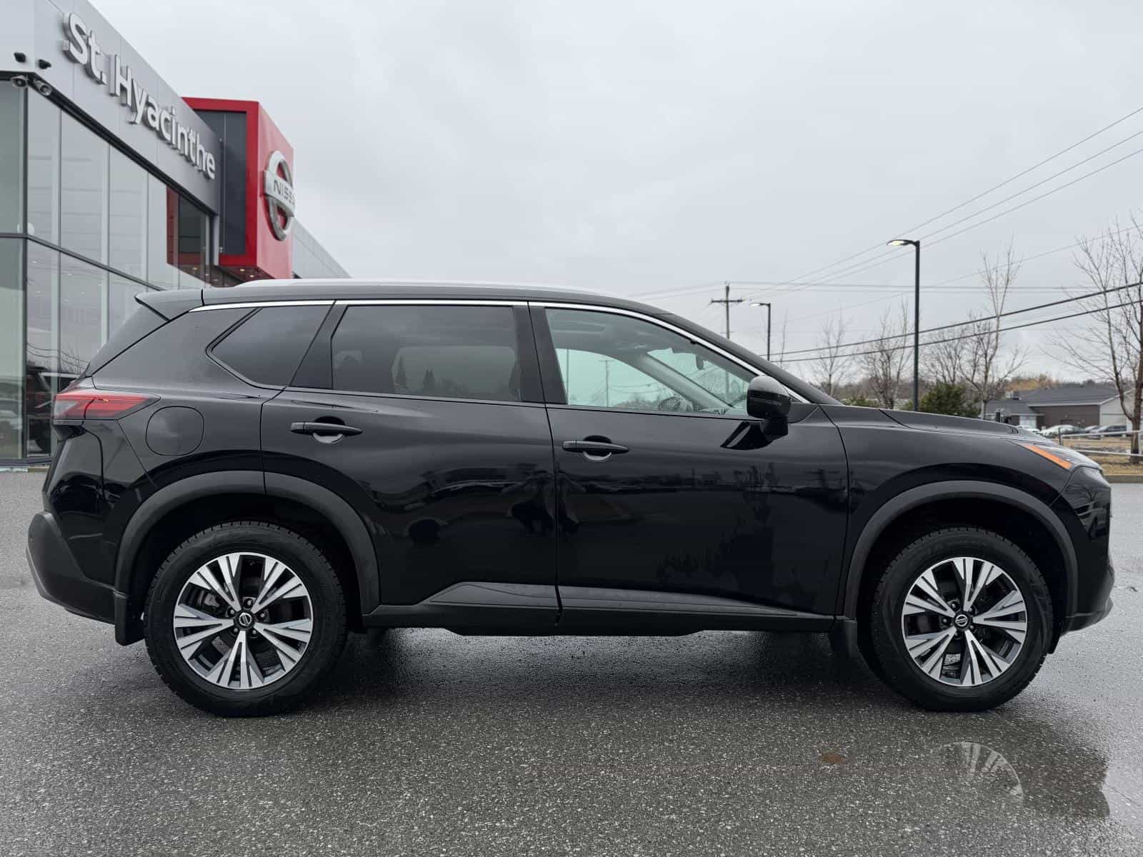 Image 5 Nissan Rogue SV 2021