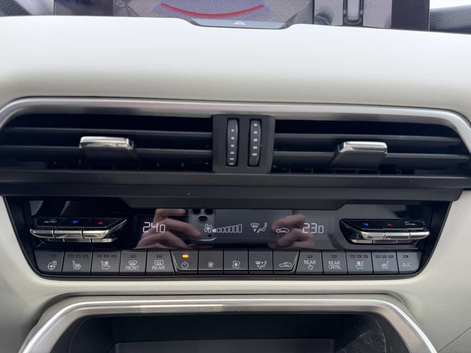 Image 17 Mazda CX-90 GT PHEV 2025