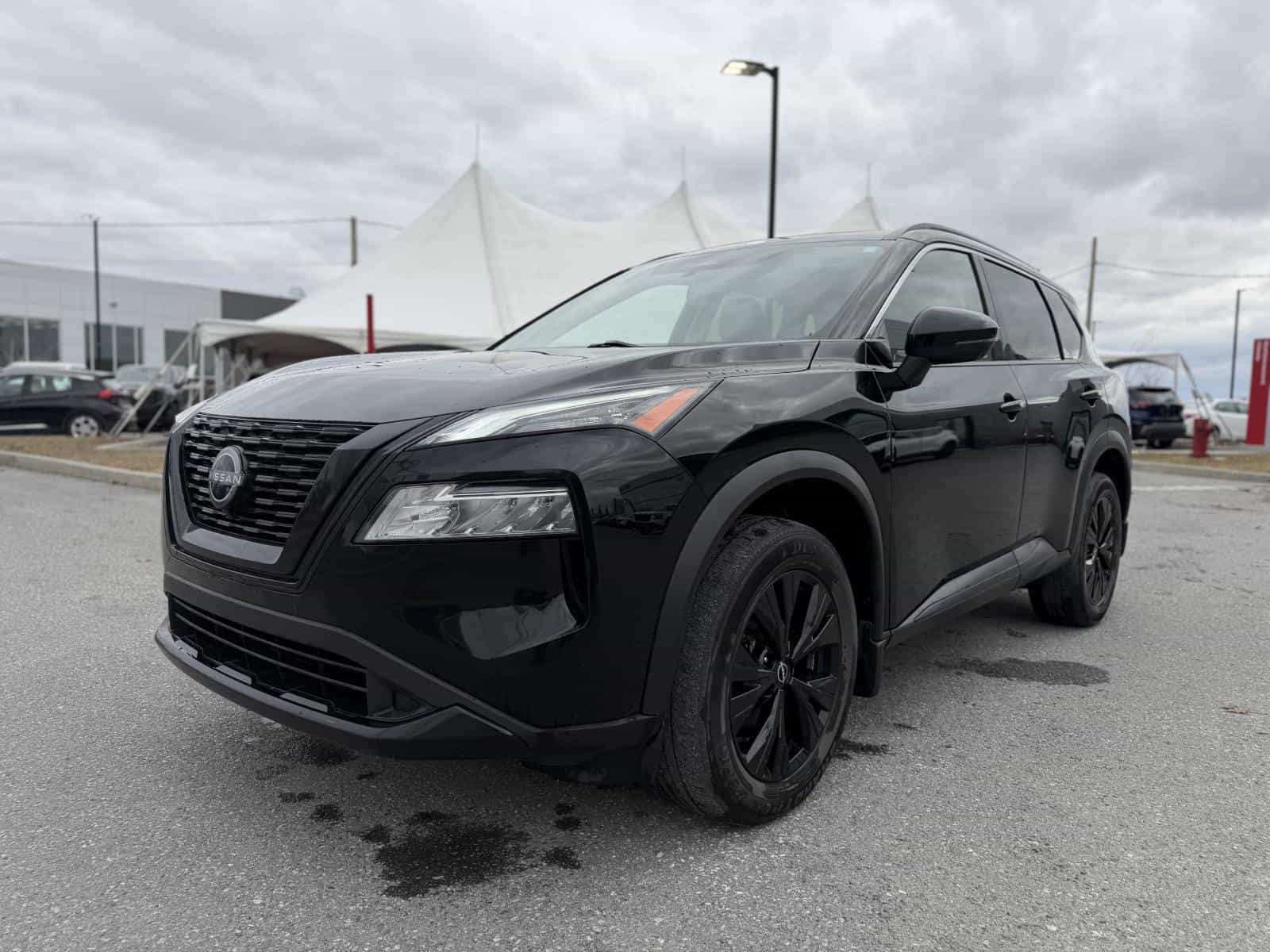 Image 2 Nissan Rogue SV Midnight 2023