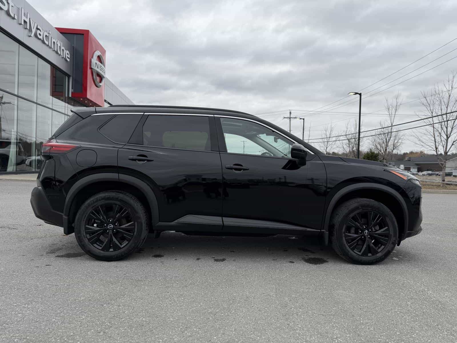 Image 5 Nissan Rogue SV Midnight 2023