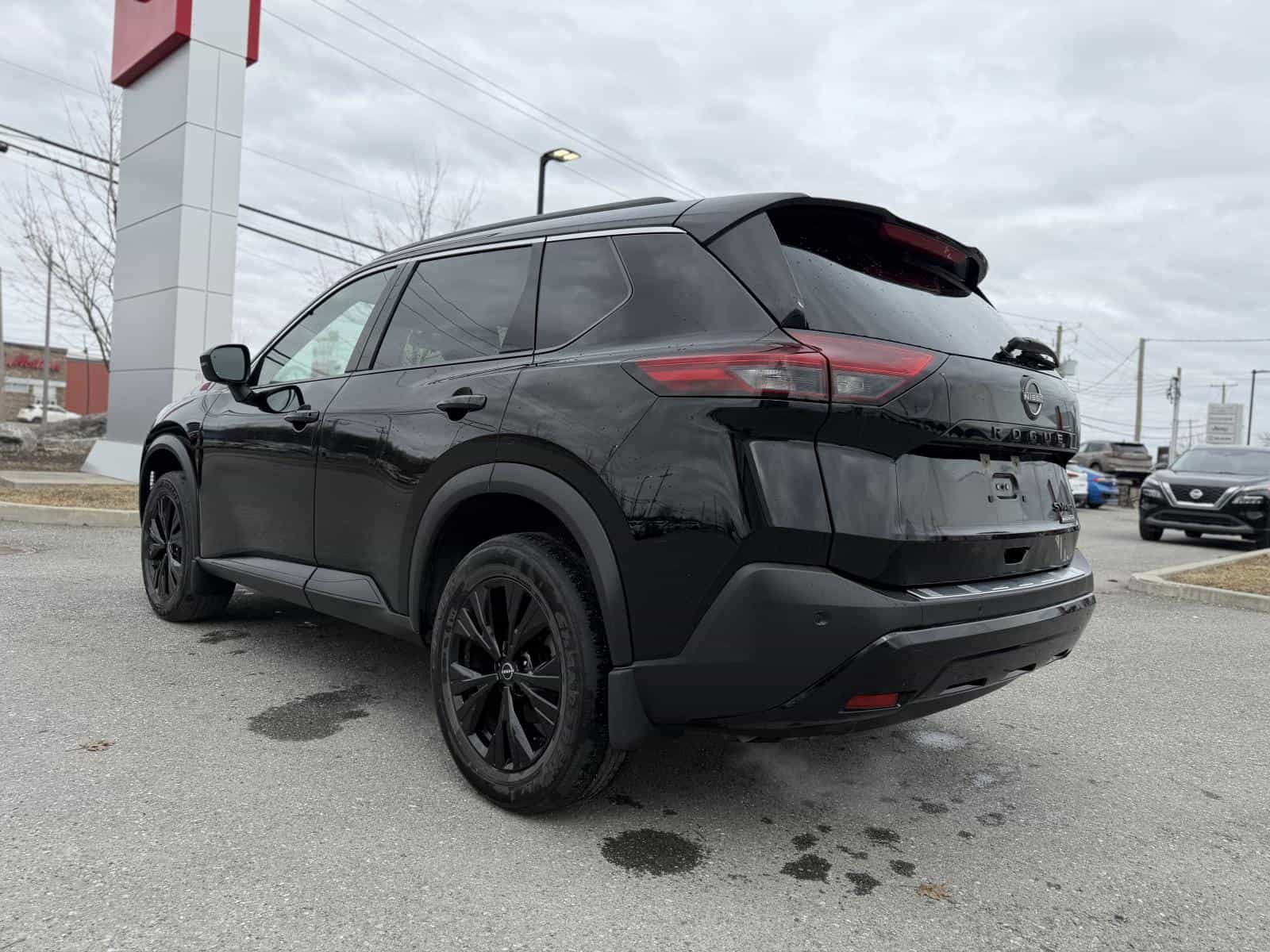 Image 8 Nissan Rogue SV Midnight 2023