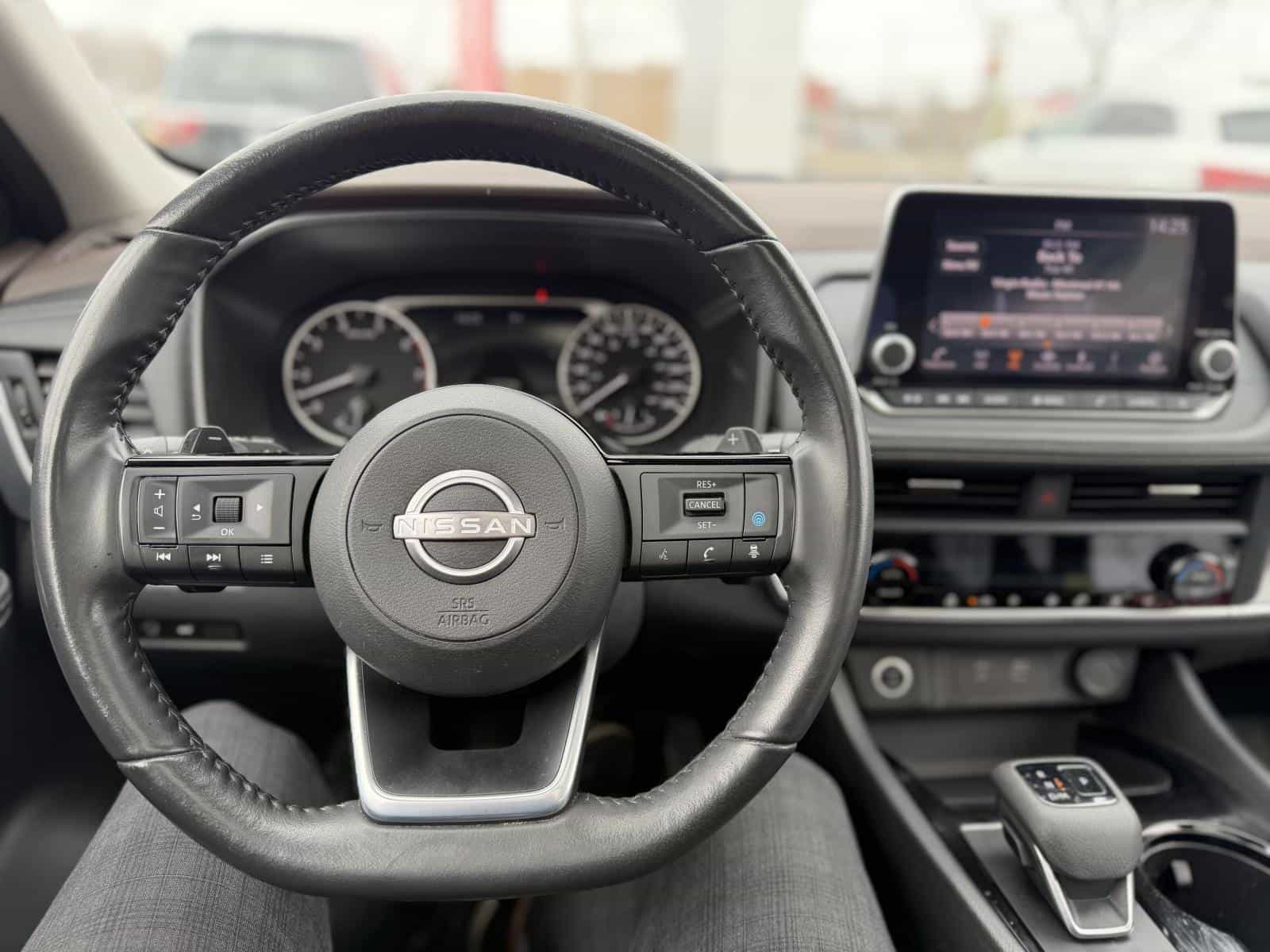 Image 11 Nissan Rogue SV Midnight 2023