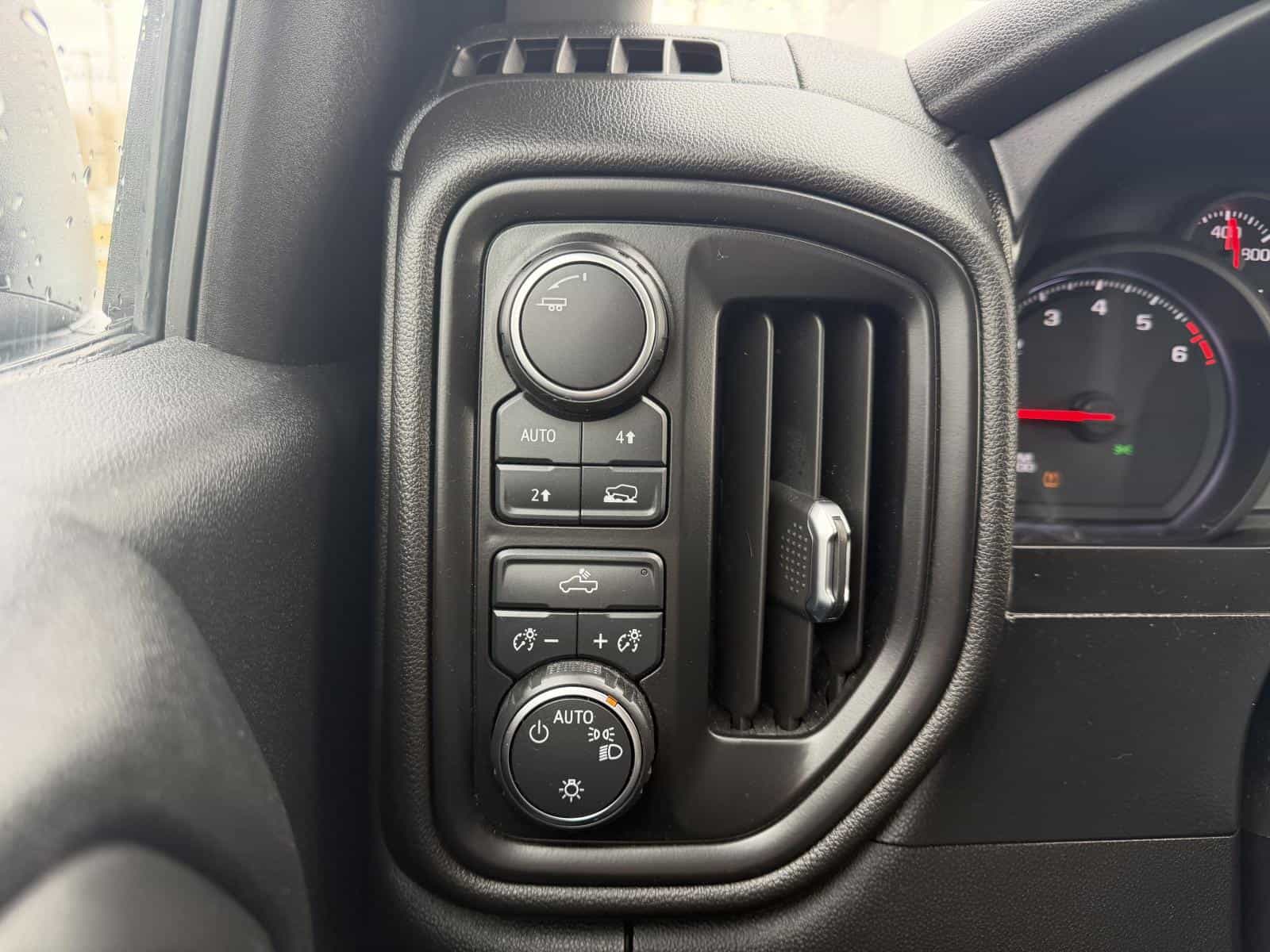 Image 16 Chevrolet Silverado 1500 Custom 2021