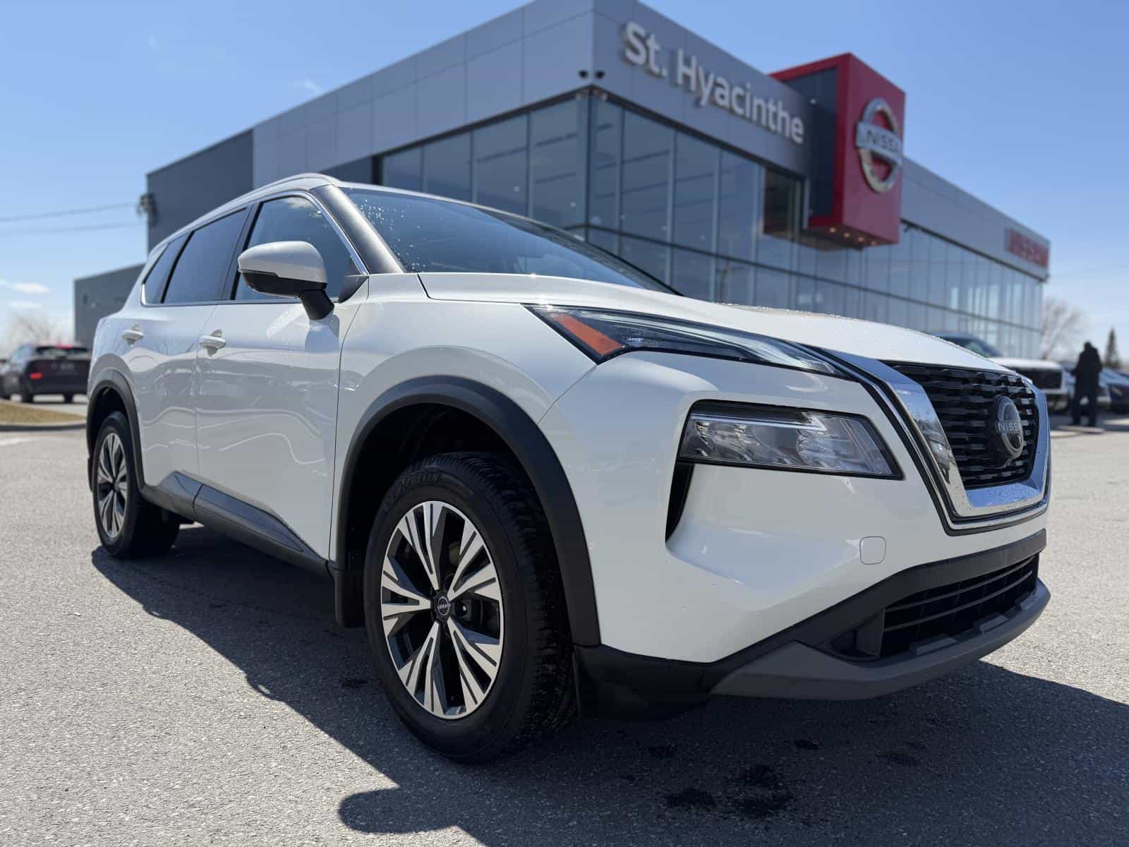 Image 4 Nissan Rogue SV 2022