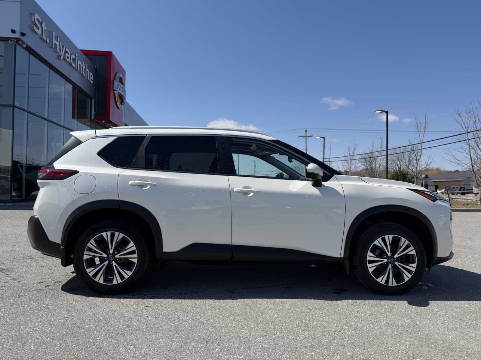 Image 5 Nissan Rogue SV 2022