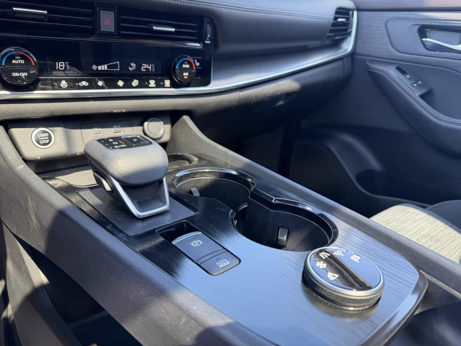 Image 16 Nissan Rogue SV 2022