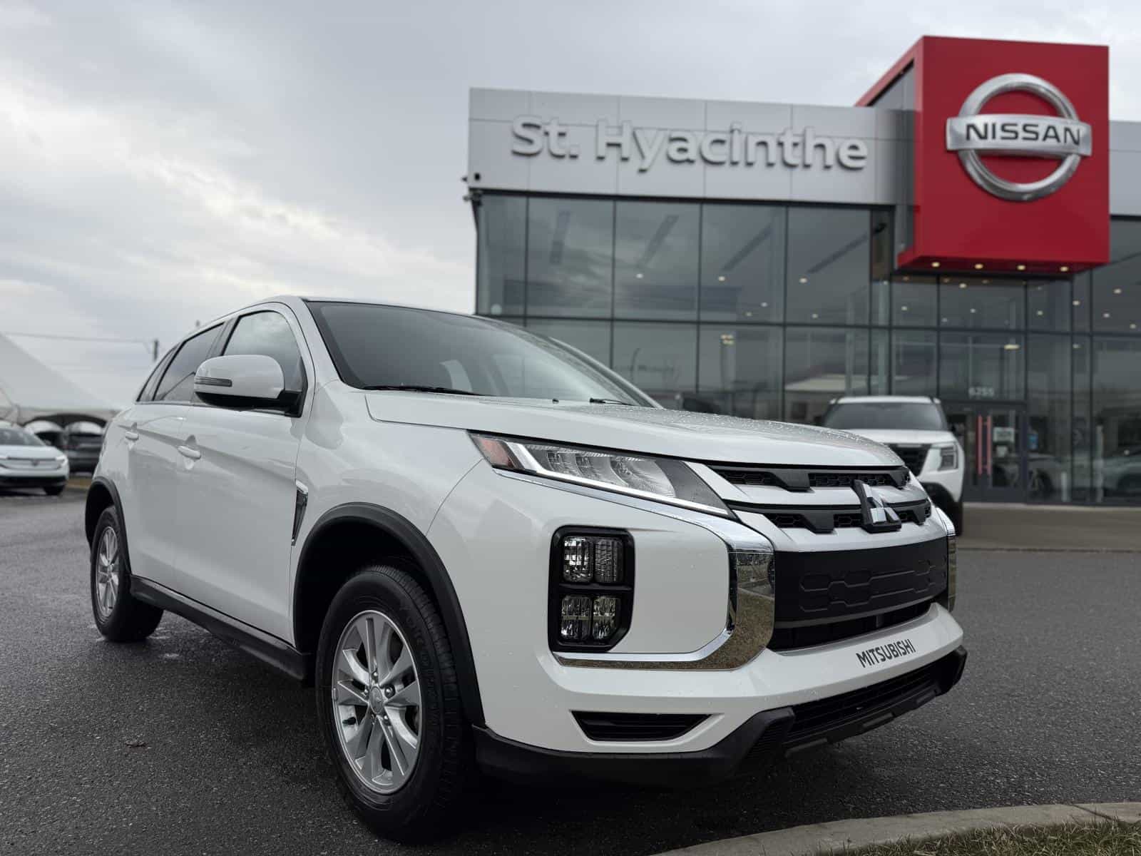 2021 Mitsubishi RVR SE - Image 1