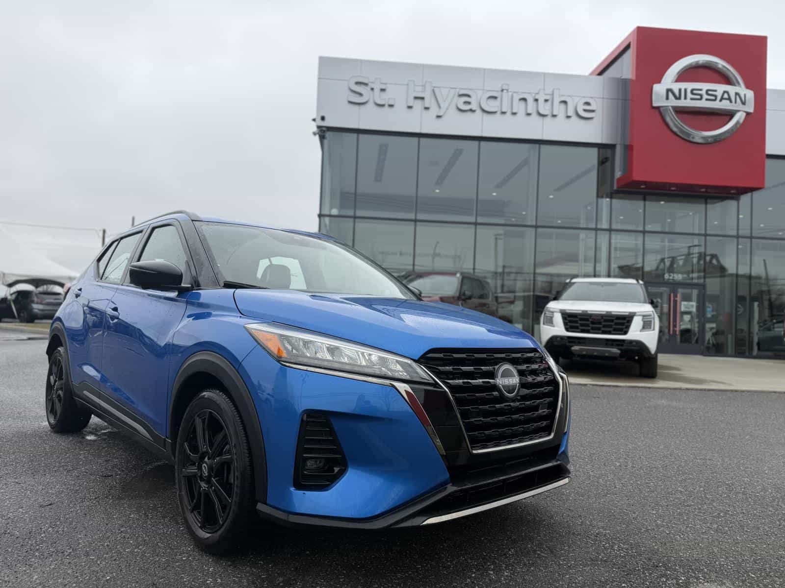 Image 1 Nissan Kicks SR Premium 2024