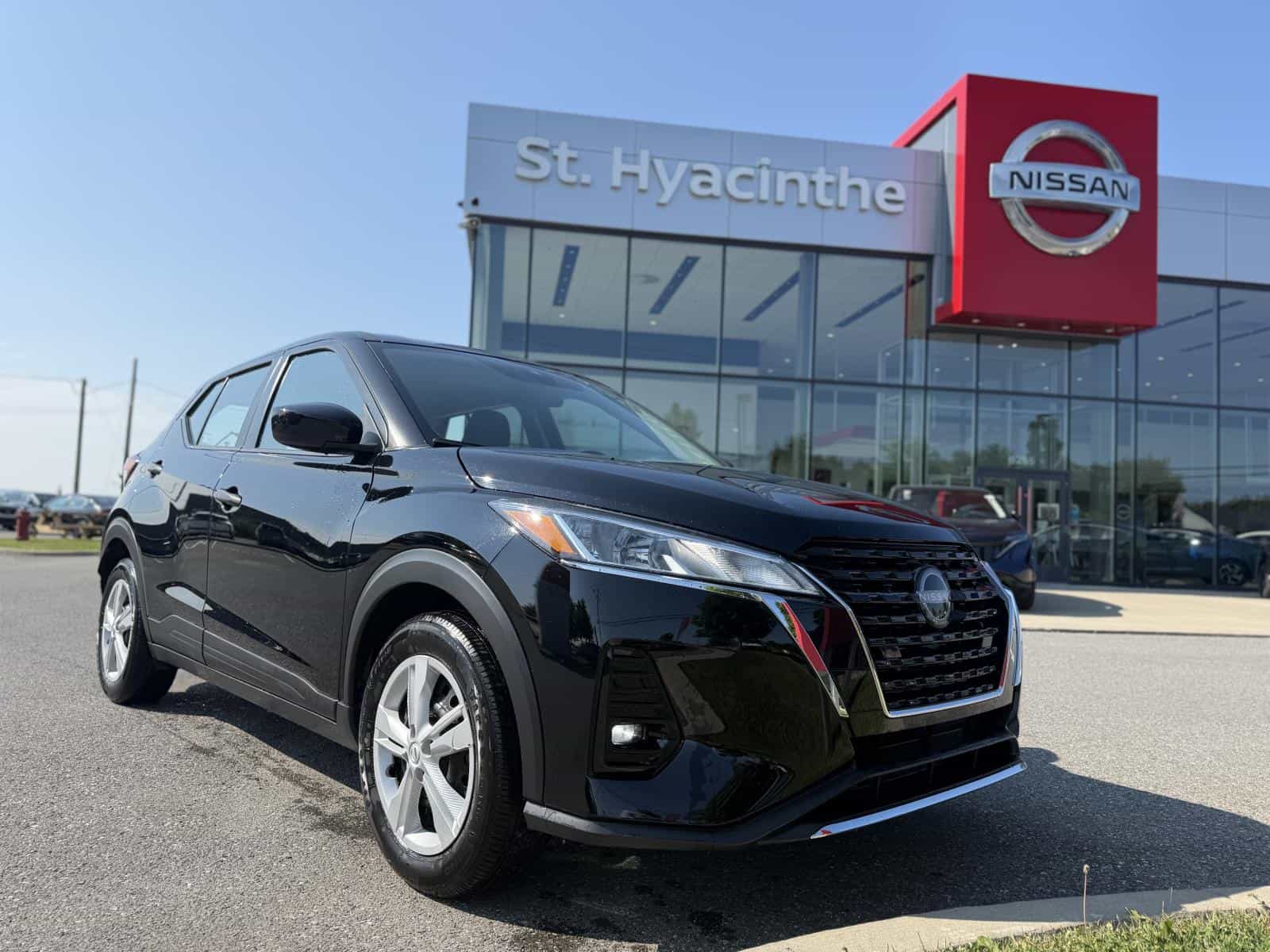 2023 Nissan Kicks S - Image 1