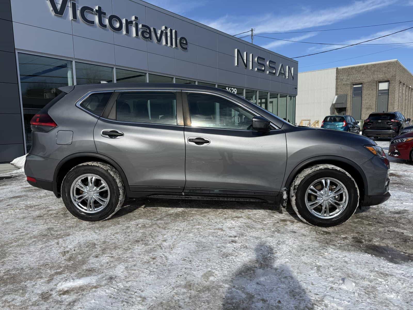 2020 Nissan Rogue S - Image 9