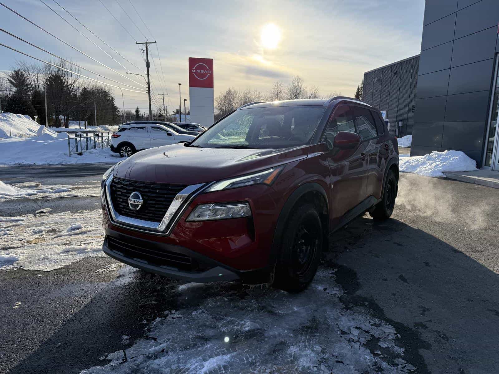 2021 Nissan Rogue SV - Image 4